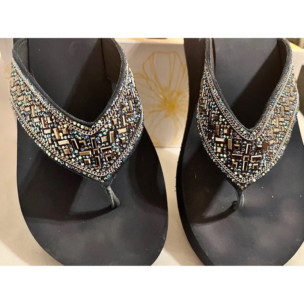 Yellow Box Selma Navy Blue Embellished Platform Wedge Flip Flops Sandals  8.5 - Picture 2 of 6
